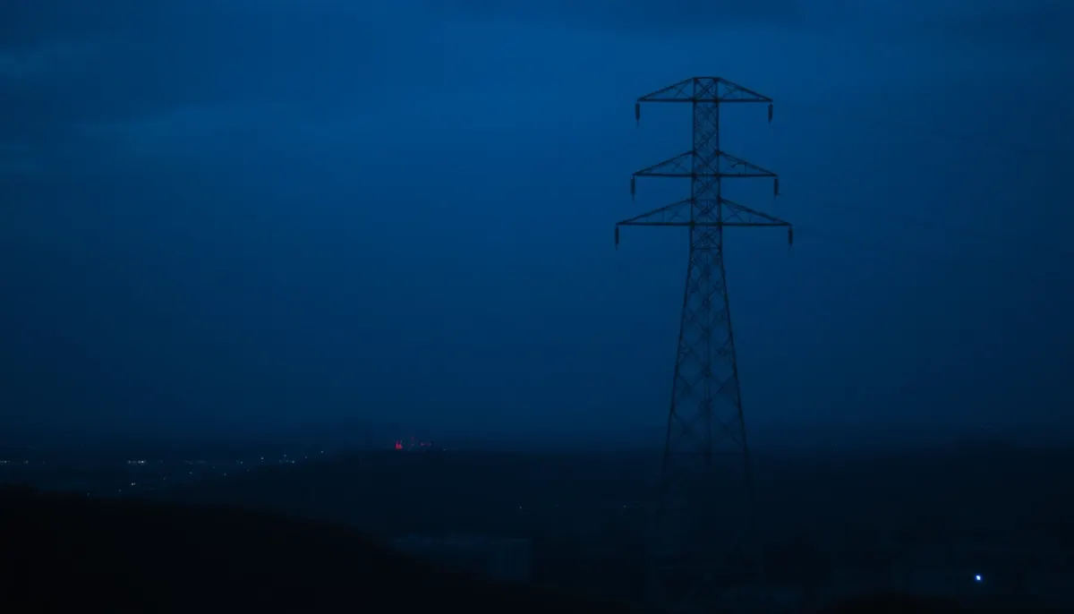 Unlock personalized cold emails that convert in the energy sector with our AI-driven ad copy generator, increasing response rates and driving results.